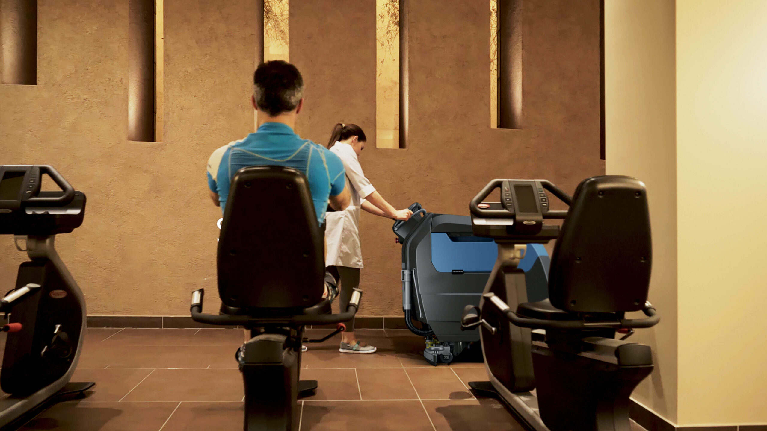 http://Female%20Cleaner%20With%20Maxima%2050%20In%20Gym